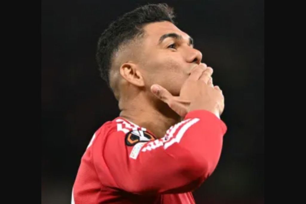 Manchester United Garante Vitória Crucial Contra o Brentford e Se Aproxima da Champions League: Casemiro e Gol Decisivo!
