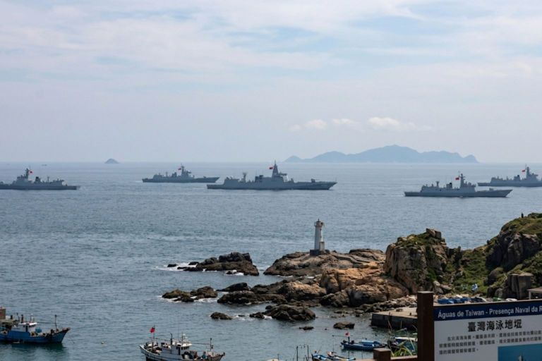 Navios de Guerra Chineses em Águas Próximas a Taiwan Levam o Exército a Entrar em Alerta Máximo