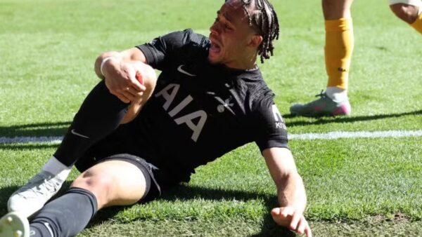 Xavi Simons, craque holandês do Tottenham, fora da Copa do Mundo: Lesão chocante abala torcida e técnico