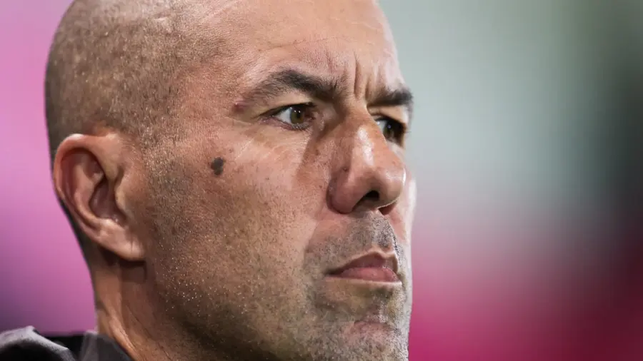 Leonardo Jardim dá veredicto final sobre polêmica de gols perdidos no Flamengo e foca em vitórias coletivas