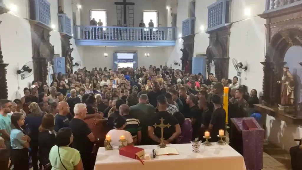 Jovem militar morre em São Cristóvão após disparo acidental de espingarda; família e amigos se despedem com comoção