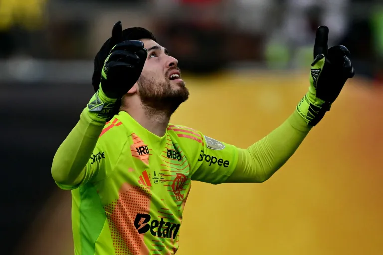 Flamengo aposta em Rossi e quarteto ofensivo para decisão contra Estudiantes na Libertadores