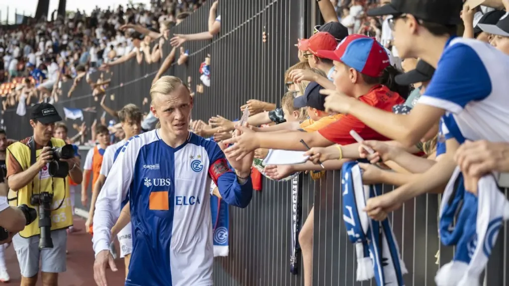 LAFC Oferece Venda do Grasshopper Após Protestos Furiosos de Torcedores Suíços: “Estamos Abertos a Discussões”