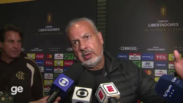 José Boto critica arbitragem por omissão em Estudiantes, chama jogo de ‘guerra’, aponta expulsões não marcadas e lamenta fratura de Arrascaeta, risco à Copa