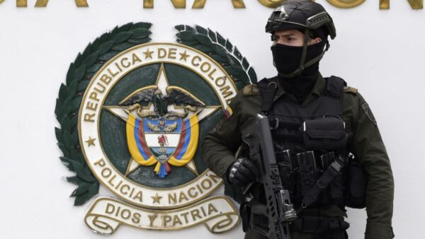 Onda de Atentados na Colômbia Põe “Paz Total” em Risco e Acua Governo Petro