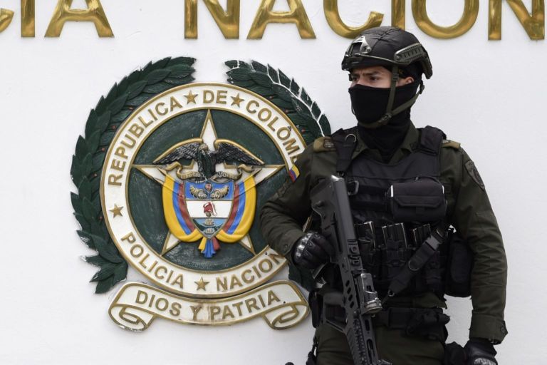 Onda de Atentados na Colômbia Põe “Paz Total” em Risco e Acua Governo Petro