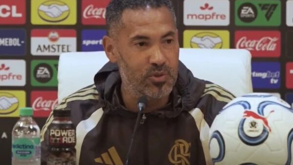 Auxiliar de Leonardo Jardim explica a tática de escalação variável do Flamengo e o porquê das mudanças constantes