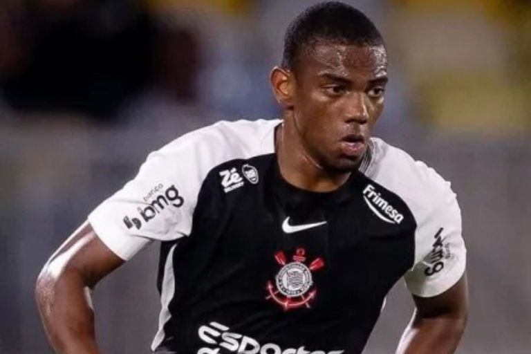 Corinthians: Volante André é suspenso por duas partidas no Brasileirão e técnico Diniz desfalca time em clássico