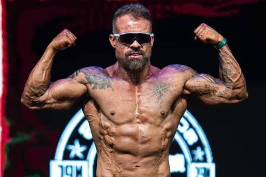 Leo Santo Forte: O Atleta Cego que Desafia Limites no Fisiculturismo e Inspira o Mundo