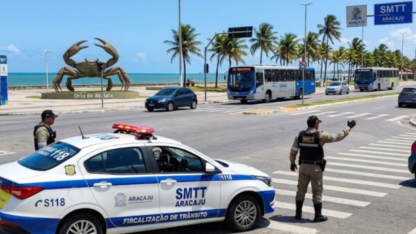 Trânsito em Aracaju: Confira os bloqueios na Orla e nos bairros durante o feriadão