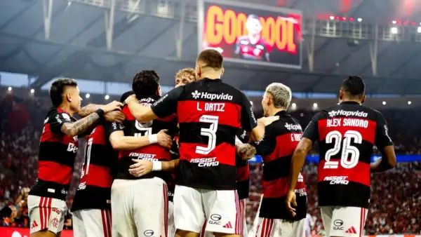 Leonardo Jardim critica Flamengo após empate com o Vasco, cita desfalques, assume responsabilidade e pede ajustes antes da Libertadores