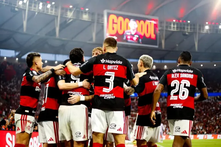 Leonardo Jardim critica Flamengo após empate com o Vasco, cita desfalques, assume responsabilidade e pede ajustes antes da Libertadores