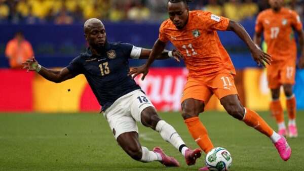 Enner Valencia volta a virar meme após chance perdida na Copa
