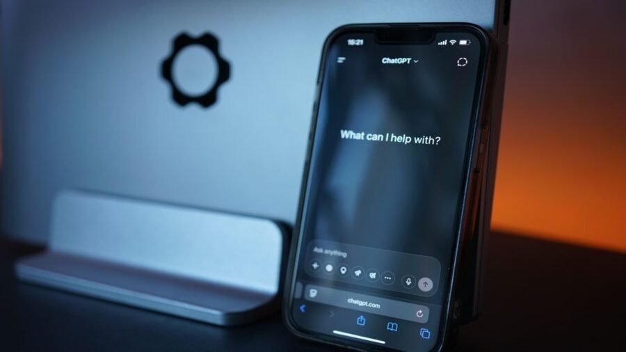 Apple Intelligence: recursos de IA chegam ao iPhone em português