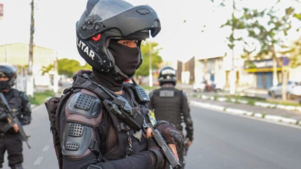 Motorista embriagado é preso após manobras perigosas em avenida movimentada de Nossa Senhora do Socorro