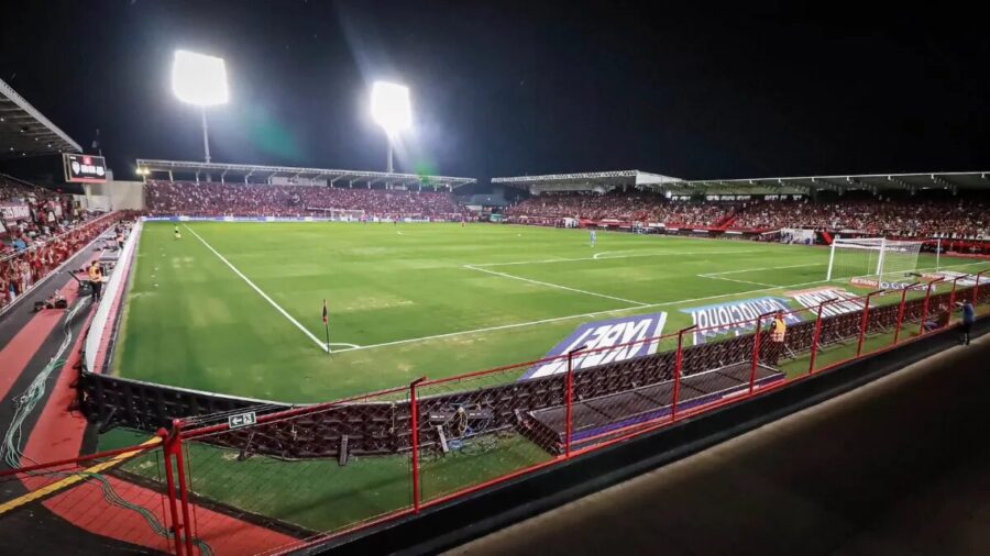 Tem Atlético-GO x Fortaleza hoje? Onde assistir ao vivo, horário e escalações