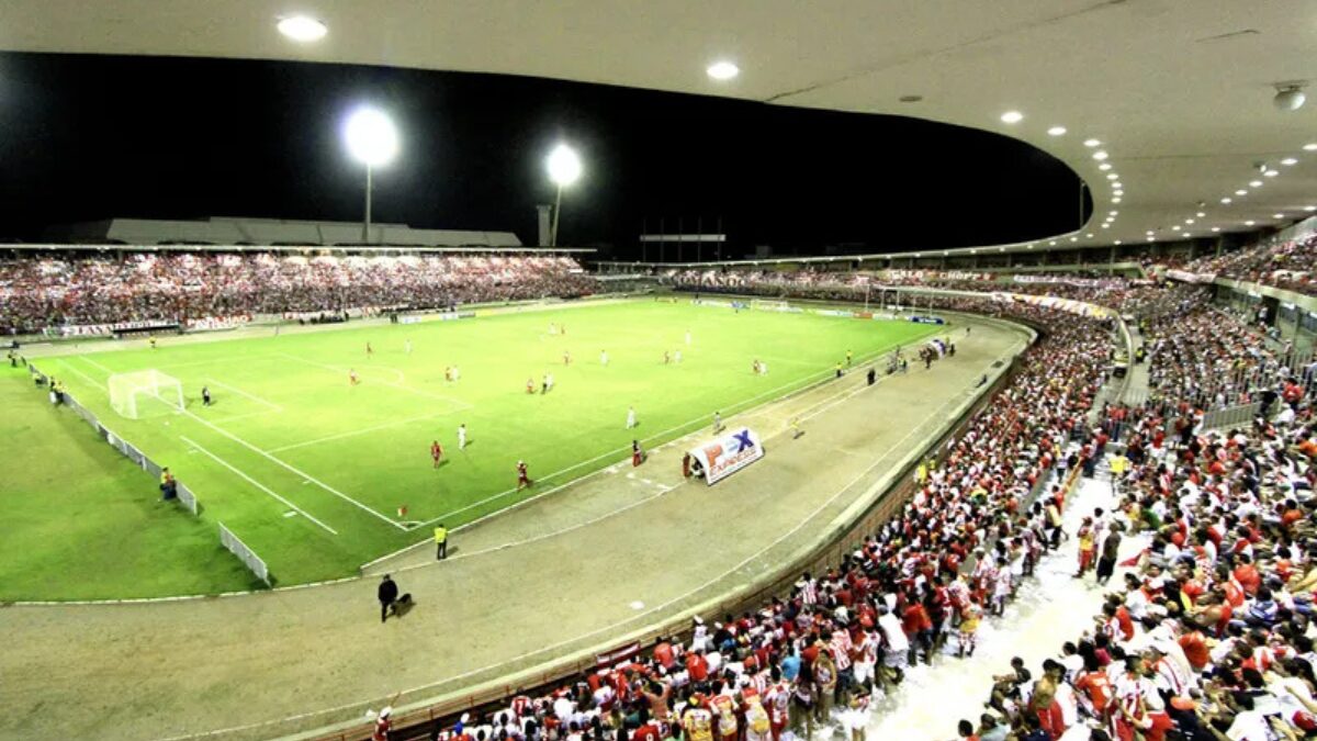 Tem CRB x Goiás hoje? Onde assistir ao vivo, horário e escalações
