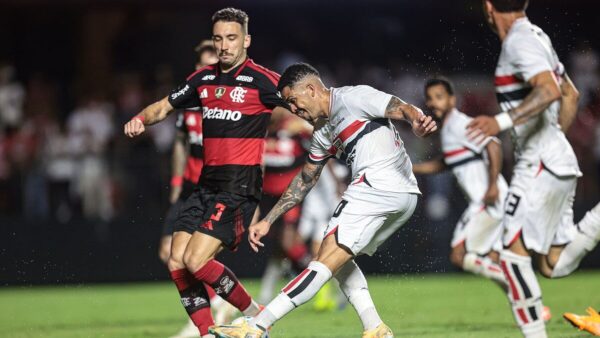 Que horas começa Flamengo x São Paulo?