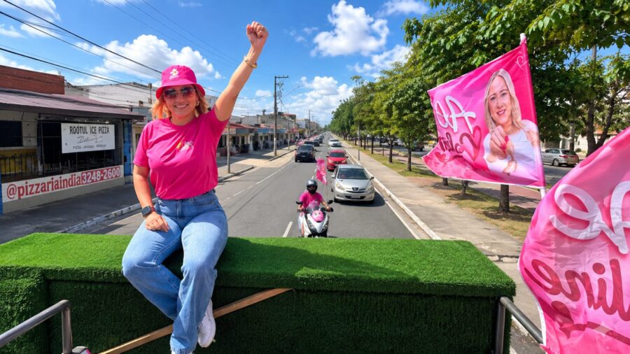 Alice Caroline inicia campanha com adesivaço e carreata em Aracaju