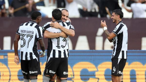 Como chega o Botafogo para o Clássico Vovô contra o Fluminense