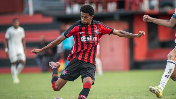 Como chega o Vitória para enfrentar o Athletico-PR