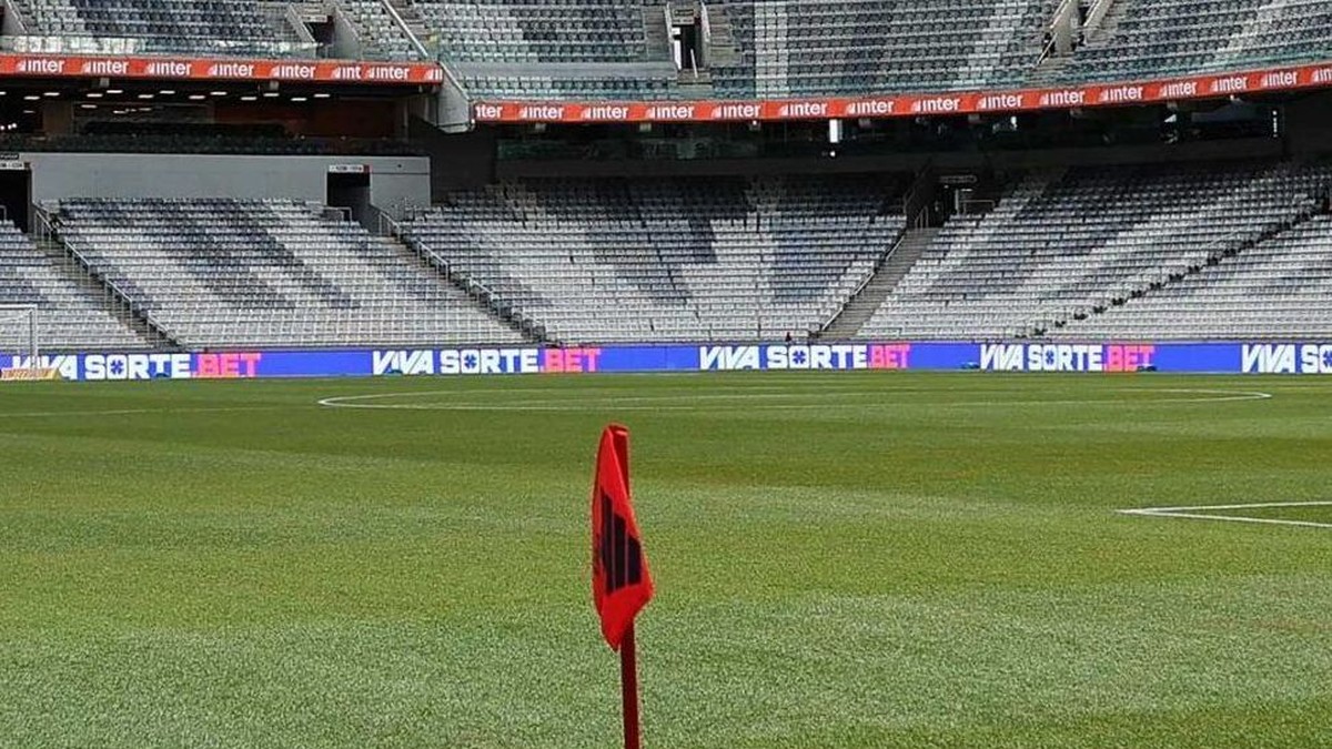 Vitória x Athletico-PR: onde assistir, horário e escalações