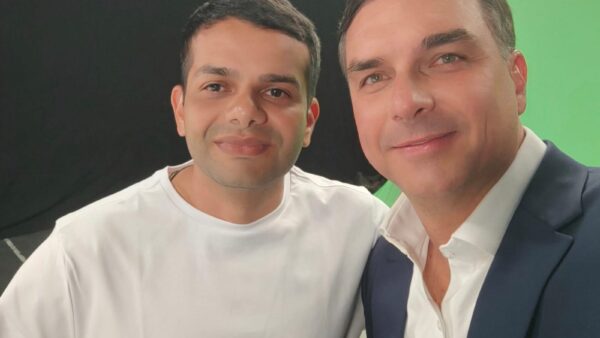 Flávio Bolsonaro apoia candidatura de Flávio da Direita Sergipana à Alese