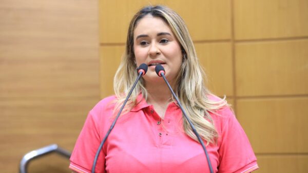Kitty Lima destaca leis aprovadas na Alese que protegem animais comunitários e criam benefícios para empresas