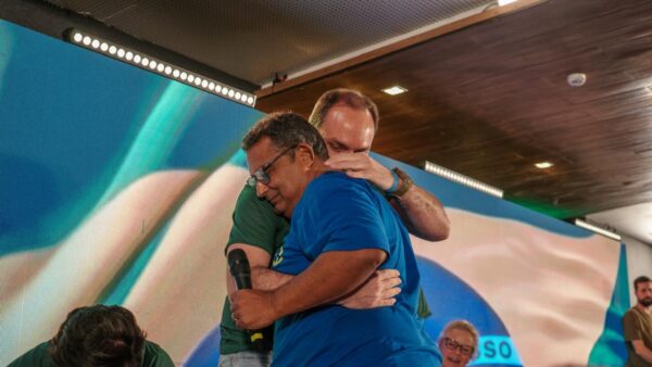 Carlos Bolsonaro confirma Coronel Rocha como nome ligado a Flávio Bolsonaro ao Senado em Sergipe