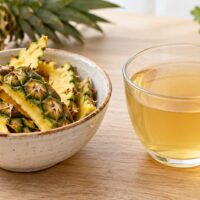 Chá de casca de abacaxi: como preparar com segurança e aproveitar o sabor