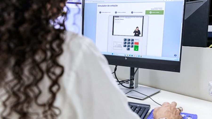 TSE libera simulador para eleitor treinar o voto antes das eleições