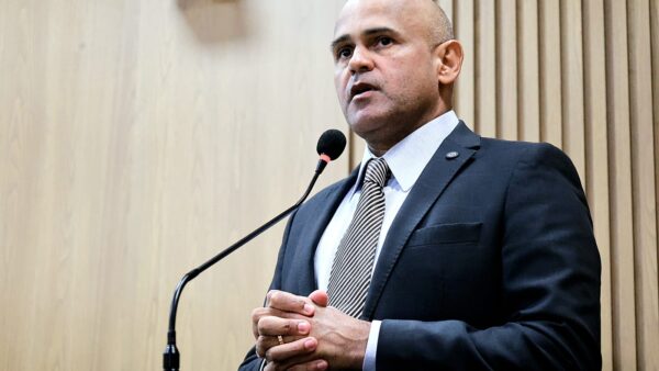 Na Câmara, Alex Melo reforça alerta sobre prevenção ao câncer de mama