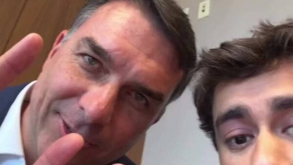 Cleitinho reafirma voto em Flávio Bolsonaro ao lado de Nikolas; veja vídeo