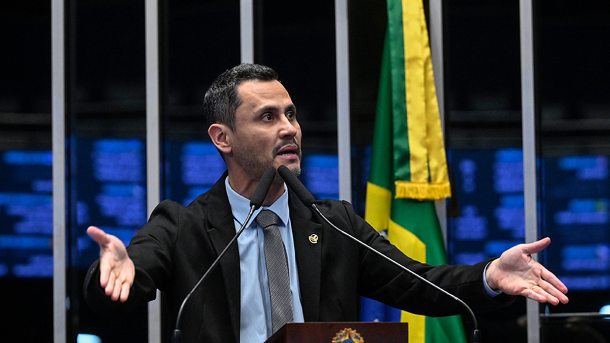 Cleitinho diz que Flávio prometeu apoiar fim da escala 6×1 no Senado