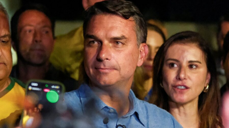 TSE atribui transmissão sem áudio de propaganda de Flávio a falha técnica