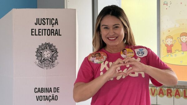 No dia de São Francisco de Assis, Kitty Lima é reeleita e consagra a voz dos bichos nas urnas em Sergipe