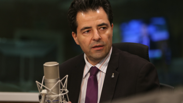 Coordenador de Flávio descarta privatizar Petrobras, Caixa e BB e promete manter benefícios