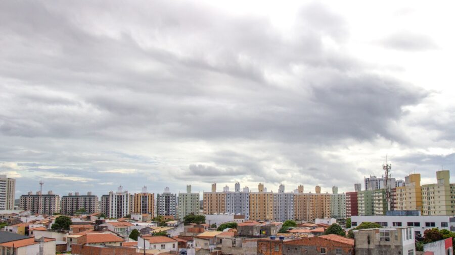Sergipe Terá Sol até Quarta e Chance de Chuva Fraca no Fim da Semana