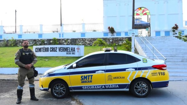 Trânsito no Dia de Finados em Aracaju: SMTT fará bloqueios e agentes atuarão em seis cemitérios
